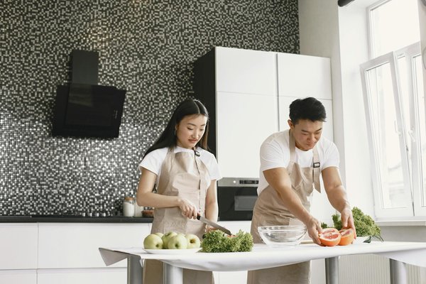 Caviste orange : découvrez les vins et produits régionaux du château du mourre du tendre